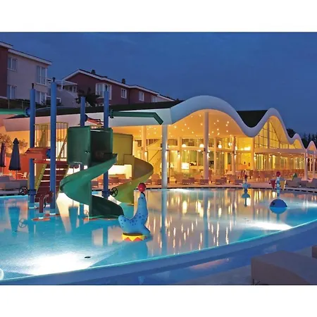 Stunning In With 3 Bedrooms, Wifi And Swimming Pool Novi Vinodolski
