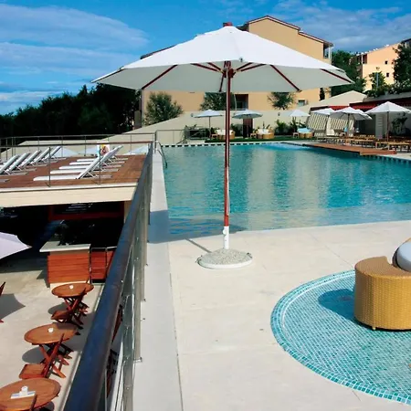 Stunning In With 3 Bedrooms, Wifi And Swimming Pool Apartment Novi Vinodolski