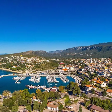 Stunning In With 3 Bedrooms, Wifi And Swimming Pool * Novi Vinodolski